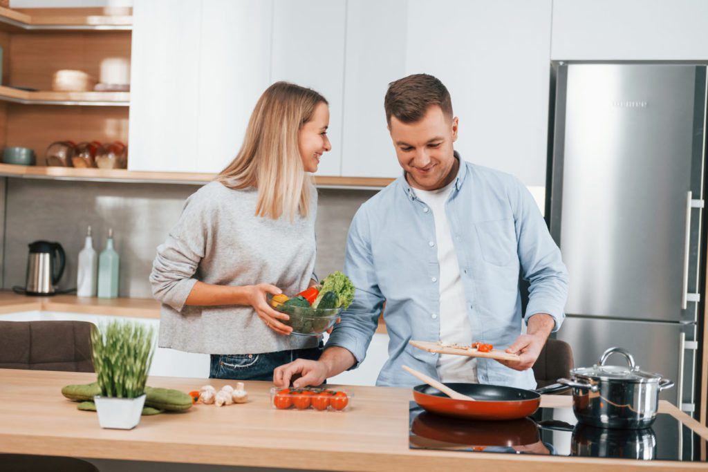 couple preparing dinner